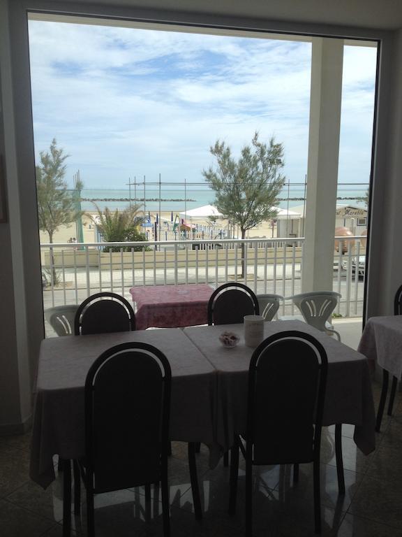 סניגליה Hotel Mareblu מראה חיצוני תמונה
