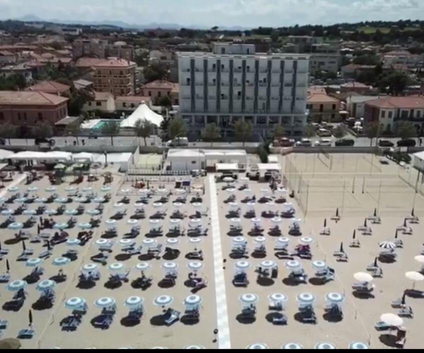 סניגליה Hotel Mareblu מראה חיצוני תמונה