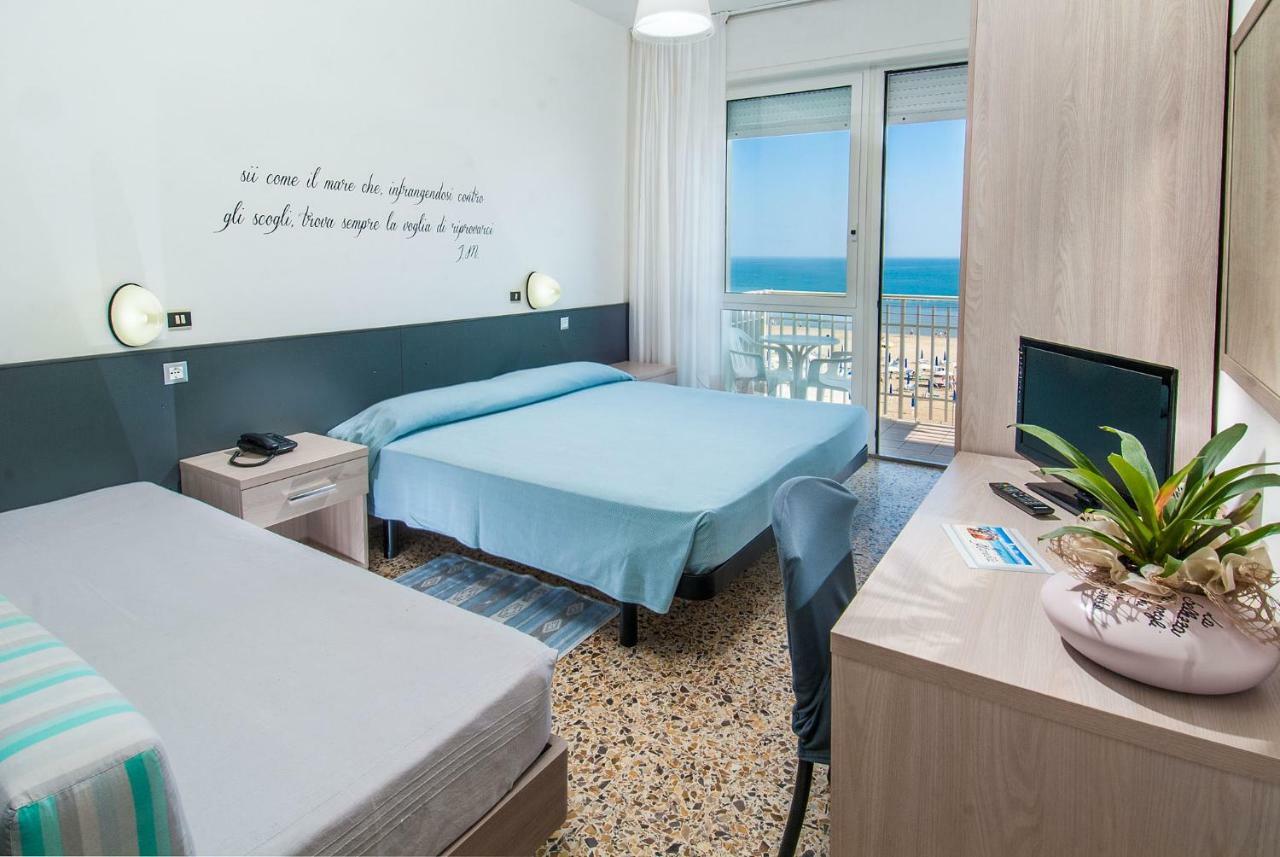 סניגליה Hotel Mareblu מראה חיצוני תמונה
